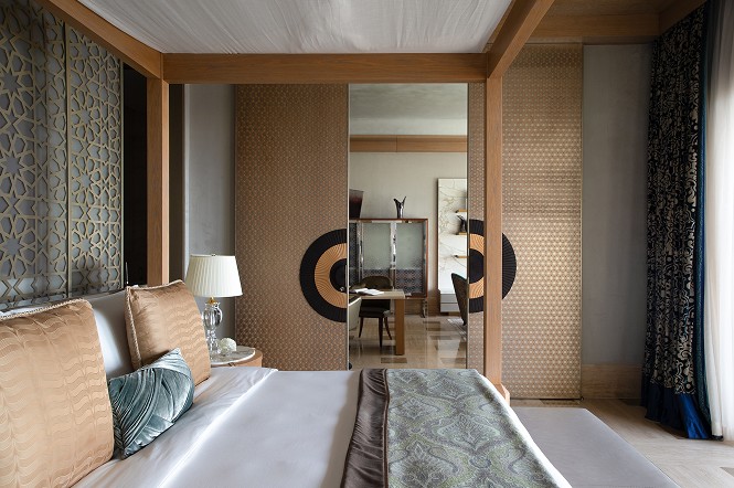 Rectangle 491_175945028.jpg